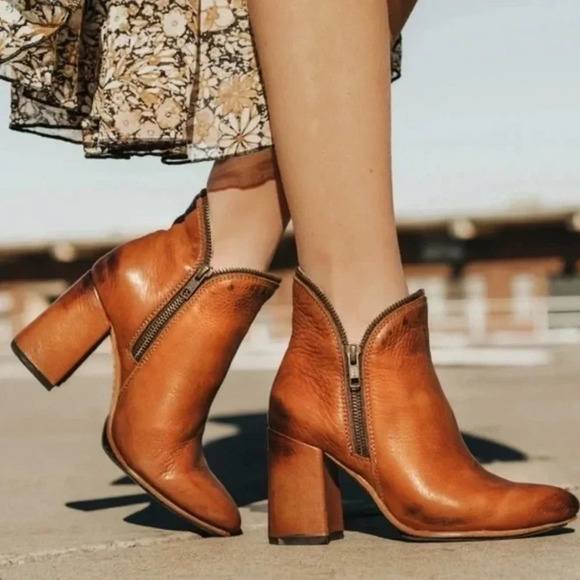 Freebird by Steven Jaleesa in Cognac